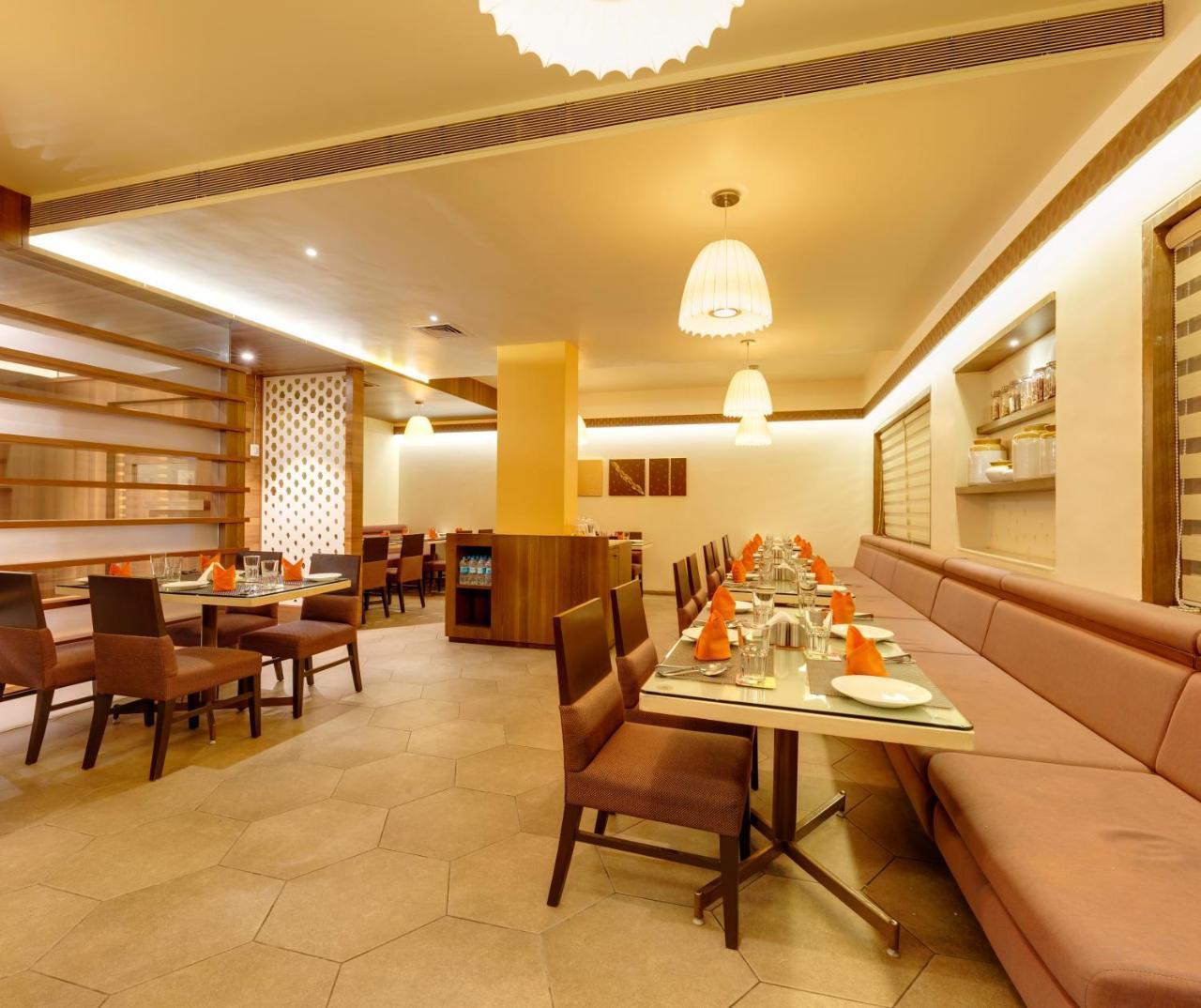 Kyriad Hotel Jaipur By Othpl Exterior photo