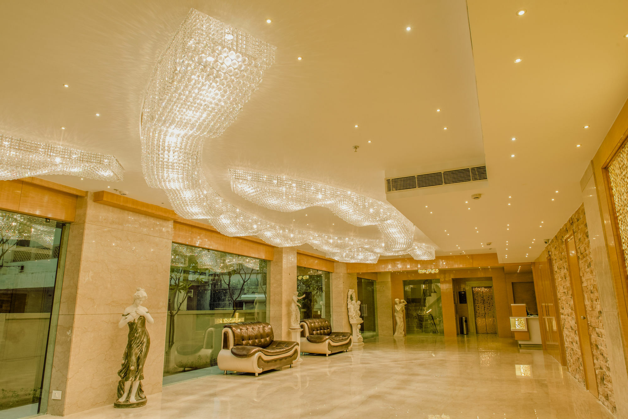 Kyriad Hotel Jaipur By Othpl Exterior photo